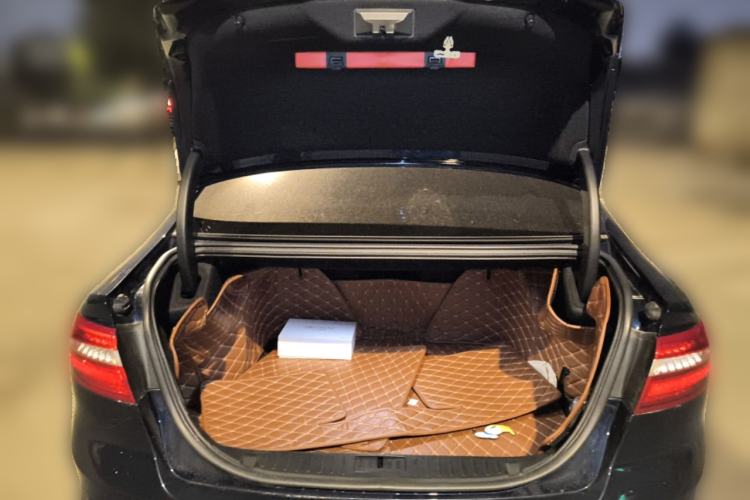 Used Ford Taurus 2017 EcoBoost 245 Luxury Model Trunk