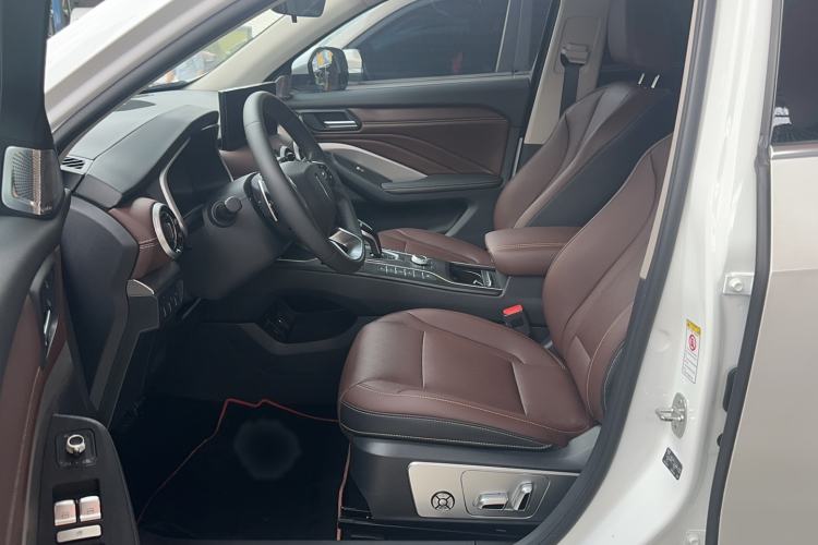 Used Wey VV6 2021 2.0T Two-Wheel-Drive Child-Care Edition
