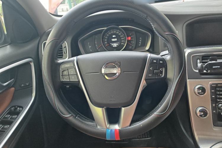 Used Volvo S60 2014 S60L 2.0T Zhiyuan Edition Steering Wheel