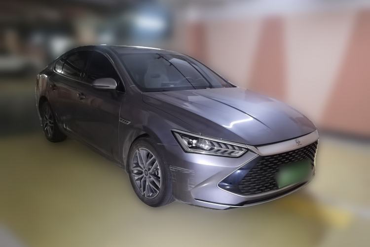 Used BYD Qin PLUS 2024 HONOR Edition DM-i 55KM Beyond Model
