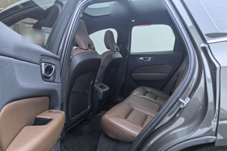 Used Volvo XC60 2022 B5 4x4 Smart Luxury Edition
