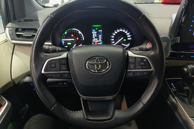 Used Toyota Sienna 2021 2.5L Hybrid Luxury Edition