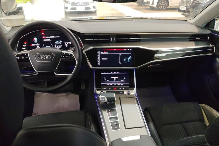 Used Audi A7L 2024 45TFSI S-line Dream-Building Edition Flow Crystal Package
