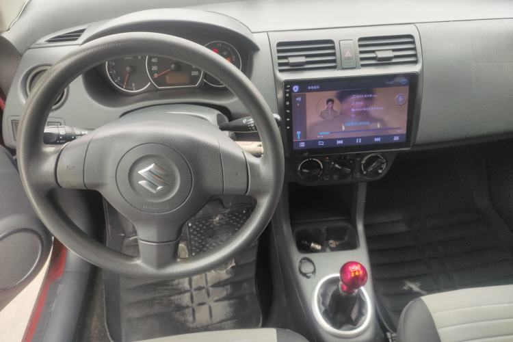 Used Suzuki Swift 2014 1.3L Manual Standard Edition Center Console