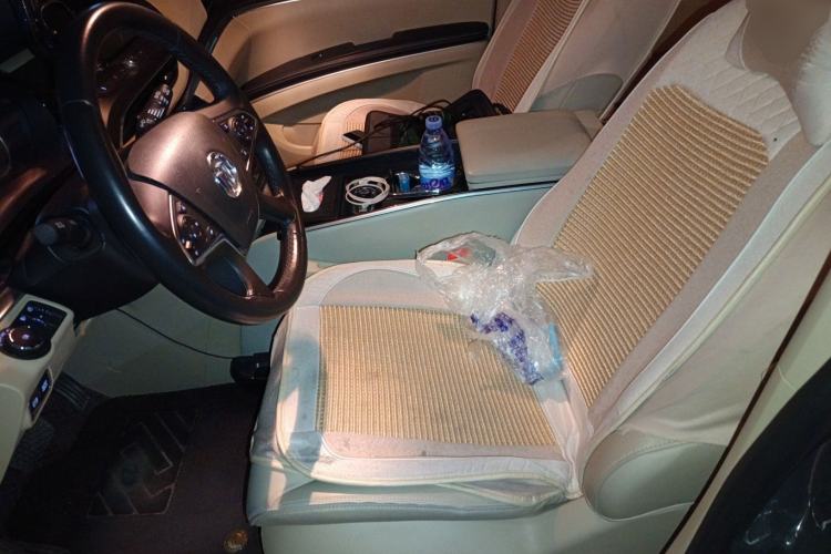 Used Buick GL8 2023 Land Executive Class 652T Smart Luxury Model
