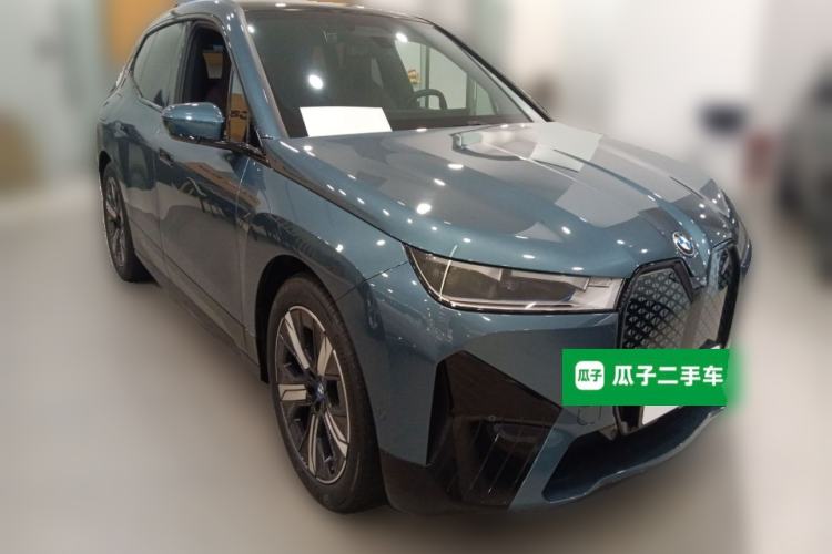 Used BMW iX 2023 xDrive40 Front Right 45 Deg