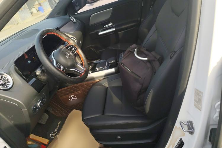 Used Mercedes-Benz GLA 2022 Second Facelift GLA 200 Left Front Seat