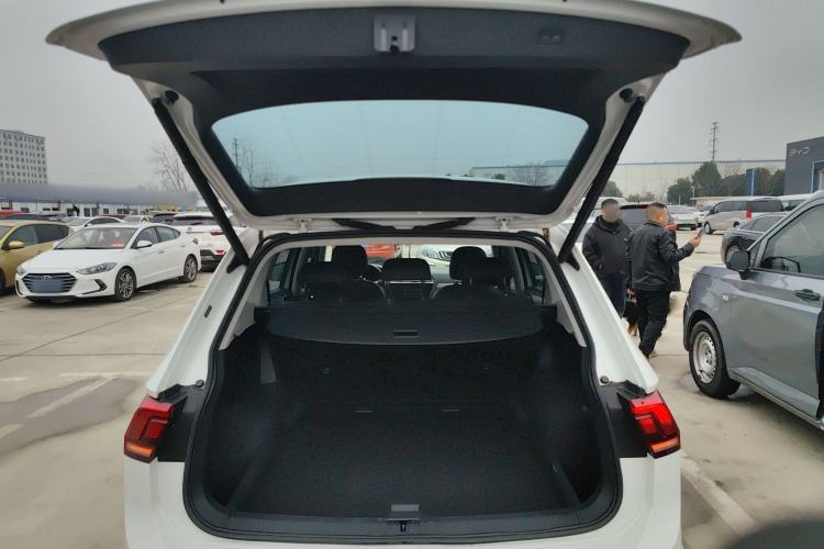 Used Volkswagen Tiguan L 2019 Revised 330TSI Automatic Two-Wheel Drive Smart & Luxury Edition China VI Standard
