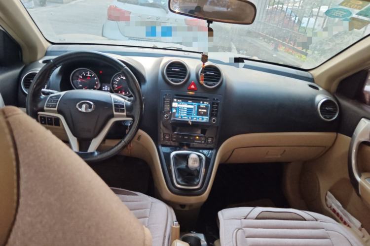 Used Haval H6 2011 2.0L Manual Two-Wheel Drive Elite Version Center Console