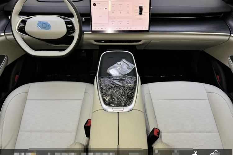 Used CHANGAN NEVO A07 2025 Blue Whale Range-Extending Model 140 Elite Version Interior 1