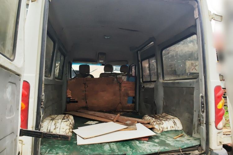 Used Iveco Power Daily 2012 2.5T-A32 Base Version Trunk