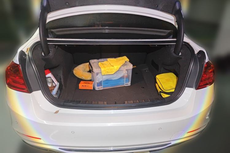 Used BMW 3 Series 2013 320i Sport Edition Trunk