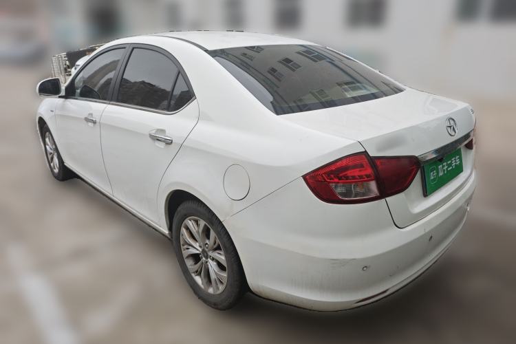 Used JAC Heyue 2014 1.5L Manual Luxury Version China IV Standard
