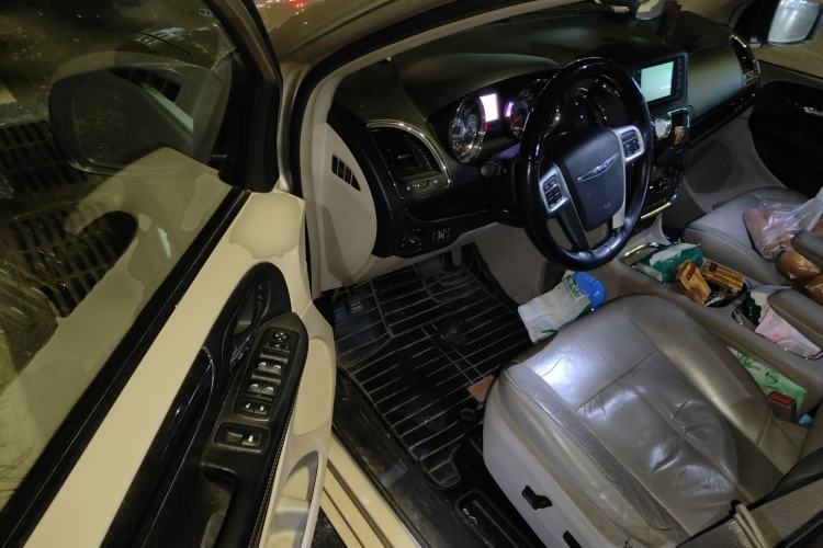 Used Chrysler Grand Voyager 2013 3.6L Luxury Edition
