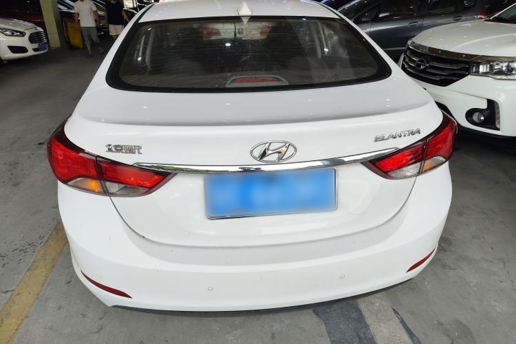 Used Hyundai Elantra (5th Generation / Langdong) 2016 1.6L Automatic Smart Version
