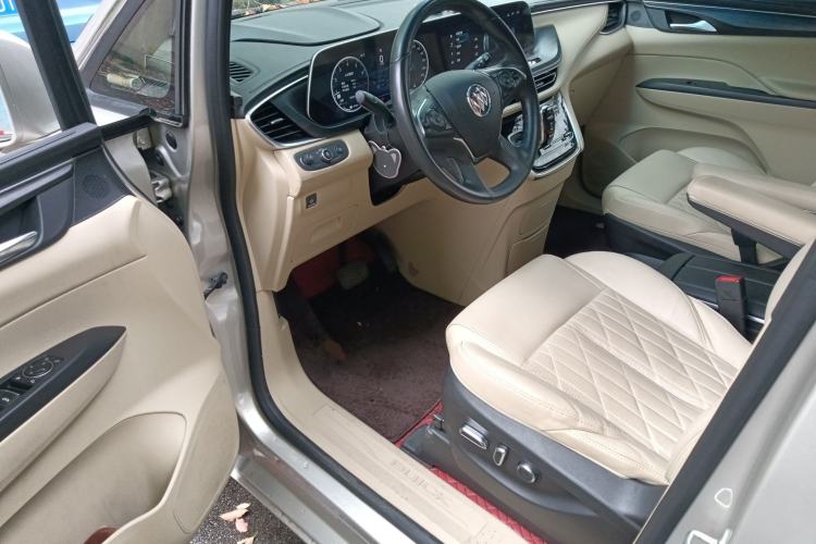 Used Buick GL8 2022 ES Land Cruiser 653T Luxury Model Driver Seat