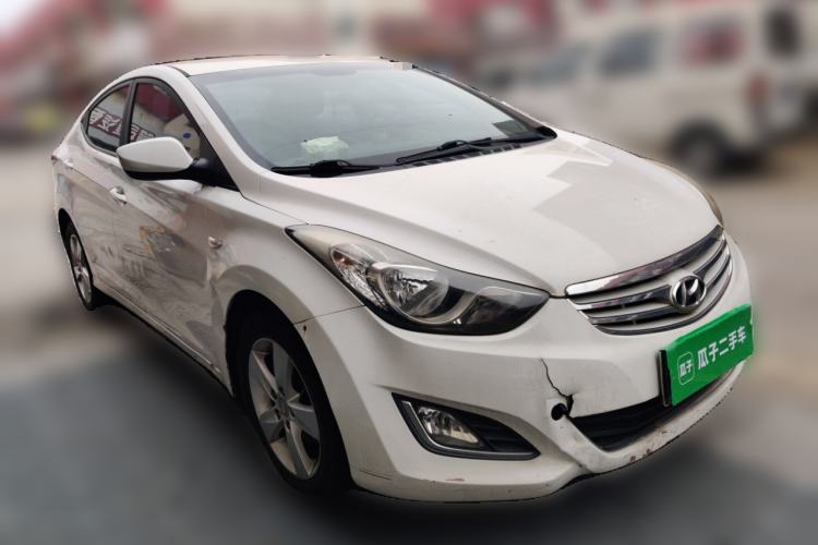 Used Hyundai Elantra (5th Generation / Langdong) 2012 1.6L Automatic Fashion Edition Front Right 45 Deg