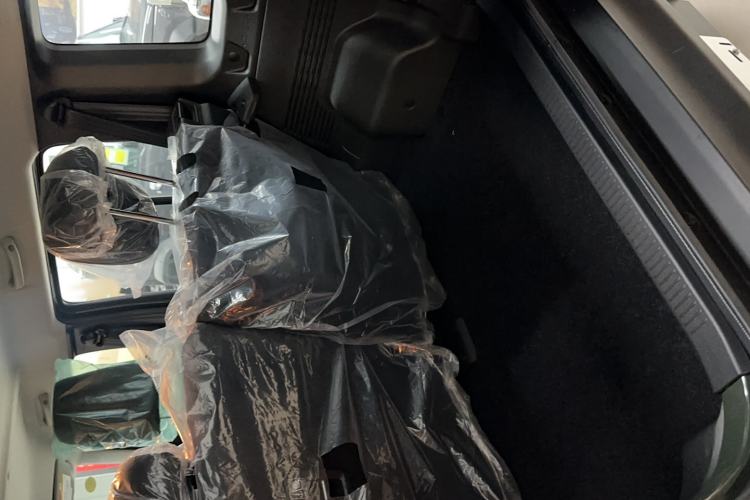 Used Suzuki Jimny 2015 1.3 AT Mode3 Navigation Edition Interior 4