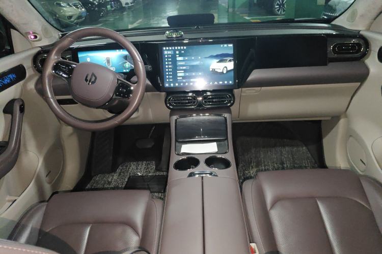 Used Leapmotor C11 2023 Range-Extended 285 Smart Enjoyment Edition Center Console