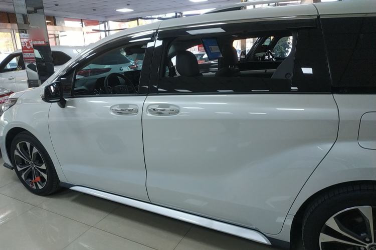 Used Toyota Granvia 2023 2.5L Hybrid Prestige PLUS Edition
