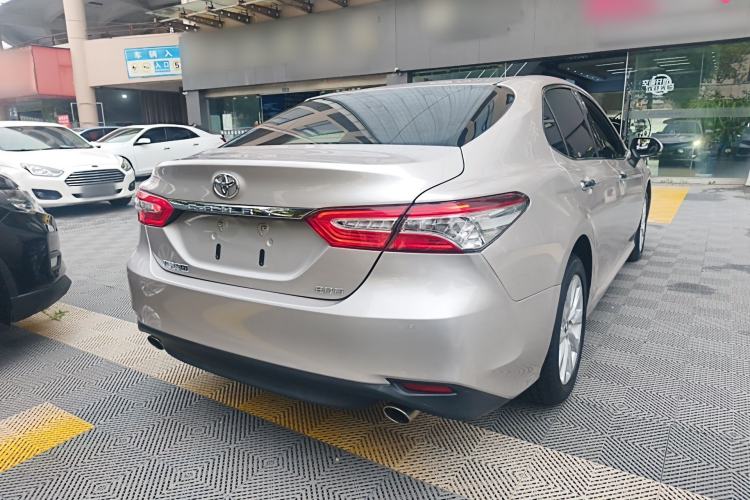 Used Toyota Camry 2019 Revised Version 2.0G Luxury Edition
