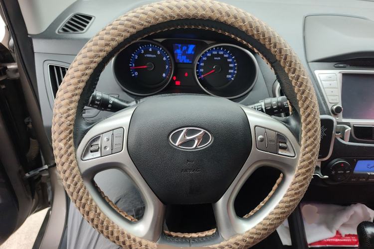 Used Hyundai ix35 2013 2.0L Automatic Two-Wheel Drive Smart GLS China V Standard
