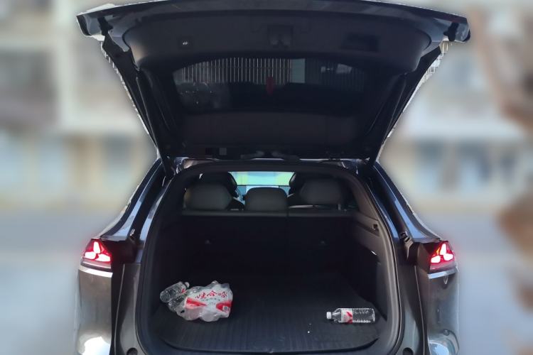 Used Deepal S07 2025 285Max Huawei Qiankun Intelligent Driving ADS SE Range-Extended Version Trunk