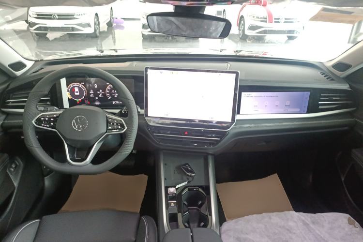 Used Volkswagen Passat 2026 Model, Pro 380TSI Xingkong Longyun Edition Center Console