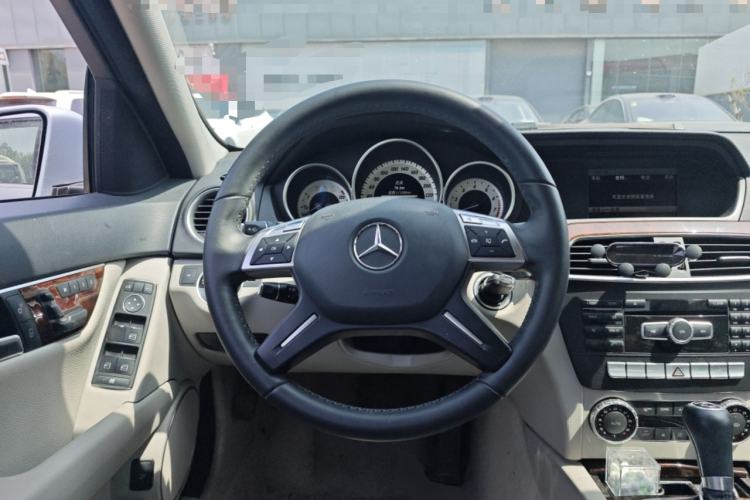 Used Mercedes-Benz C-Class 2013 C 260 Elegant Grand Edition Steering Wheel