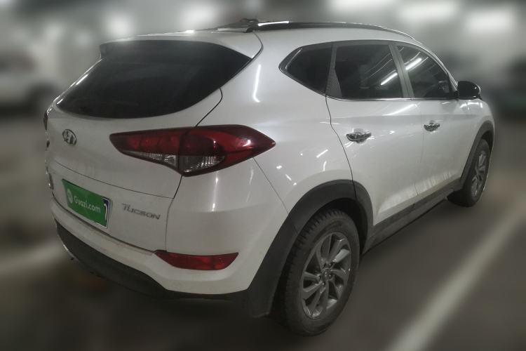 Used Hyundai Tucson 2015 2.0L Automatic Two-Wheel Drive Smart Version