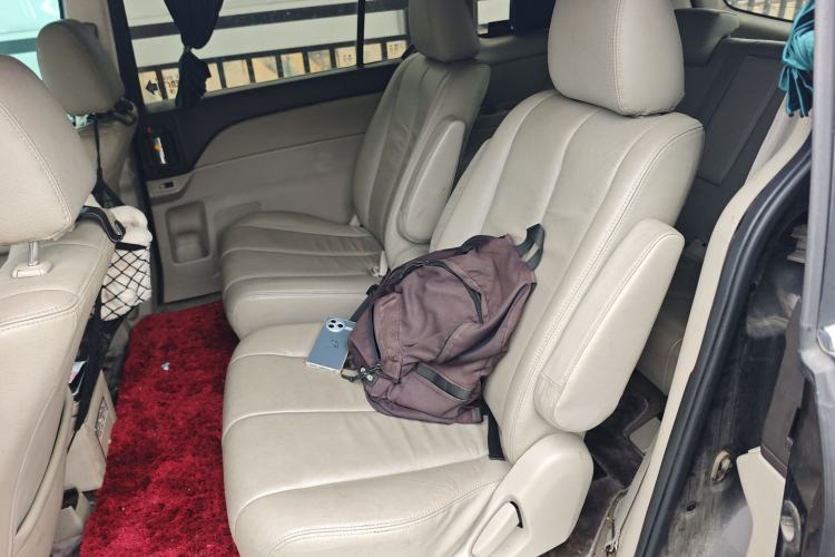 Used Mazda 8 2013 2.5L Deluxe Edition
