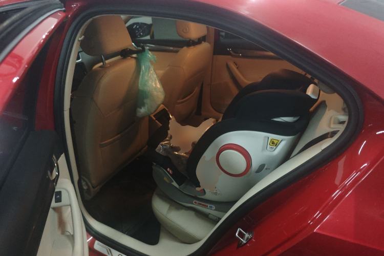 Used Skoda Octavia 2015 1.6L Automatic Yijun Edition
