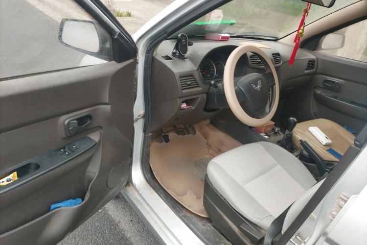 Used Wuling Hongguang 2010 1.2L Base Version China IV Standard Driver Seat