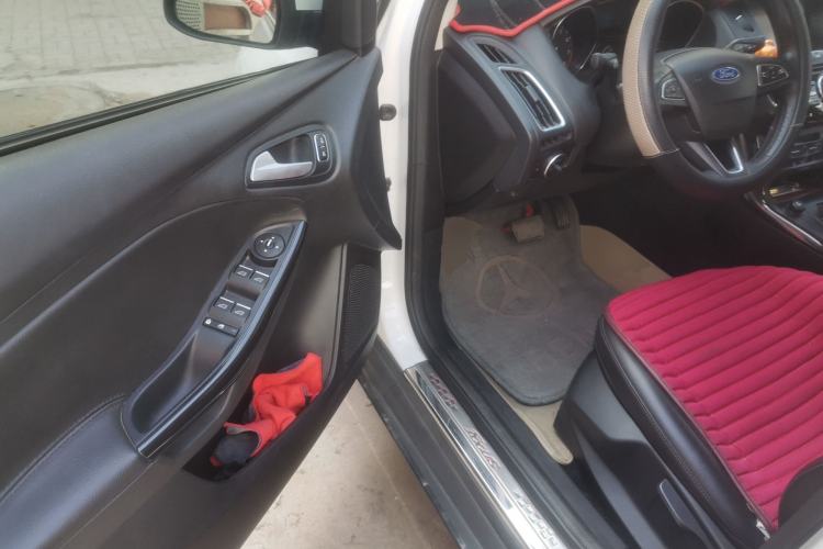 Used Ford Focus 2015 Sedan 1.6L Automatic Trend Model