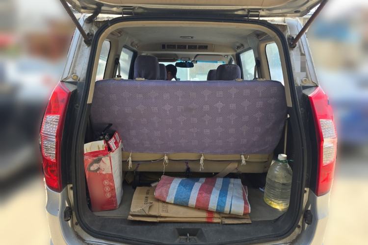 Used Wuling Hongguang 2014 1.5L S Standard Version Trunk