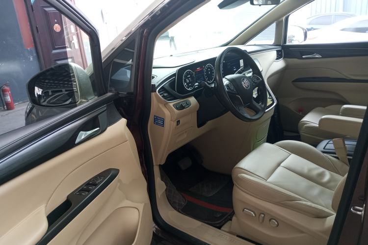 Used Buick GL8 2022 ES Landtrek 653T Luxury Edition