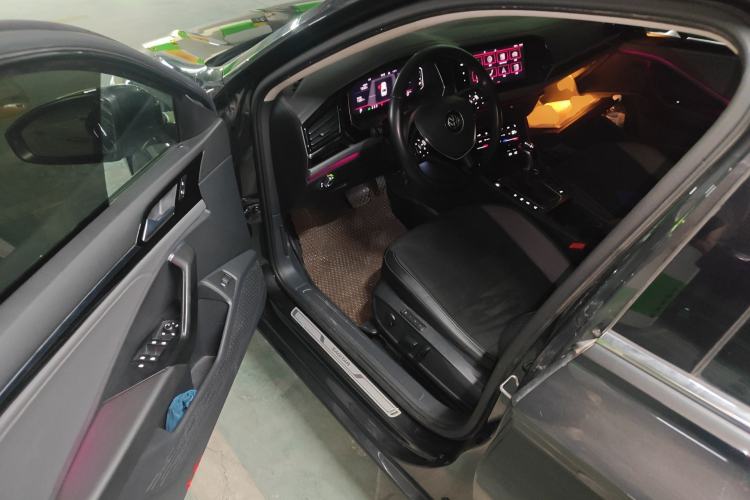 Used Volkswagen Sagitar 2021 280TSI DSG Luxury Smart Connectivity Edition Driver Seat