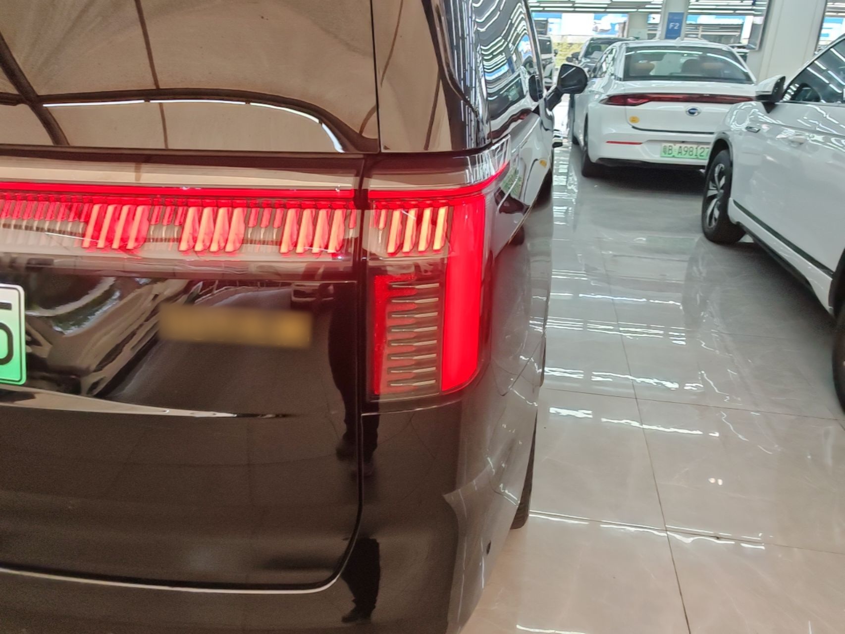Zeekr 009 2024 GAC Trumpchi Heritage Edition — снимка 9