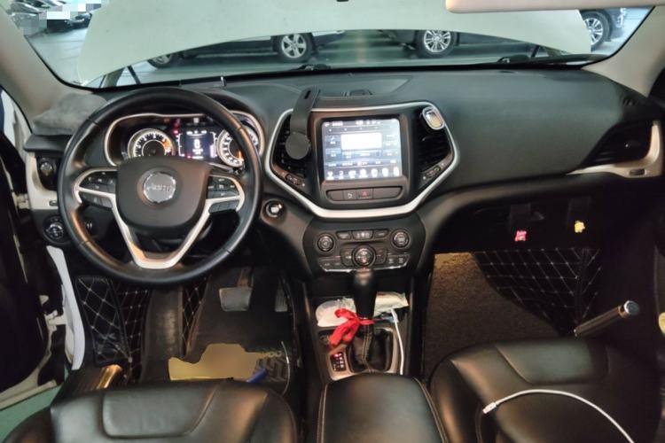 Used Jeep Cherokee 2016 2.4L Leading Edition