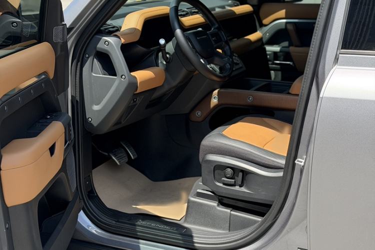 Used Land Rover Defender 2021 110 P400 X Exterior 12