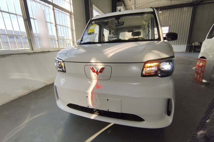 Used Wuling Zhiguang New Energy 2025 Model 305km Ambitious Edition