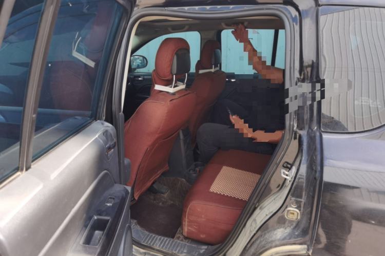 Used Jeep Compass 2013 2.0L two-wheel drive sport version
