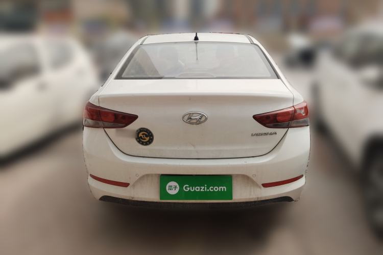 Used Hyundai Verna (new generation) 2016 1.6L Automatic Elite Edition TOP Rear