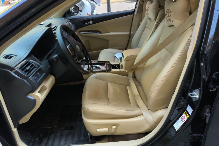 Used Toyota Camry 2015 2.0G Premier Edition
