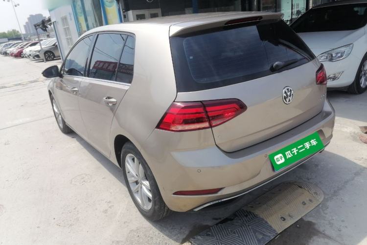 Used Volkswagen Golf 2018 230TSI Automatic Comfort Model Rear Left 45 Deg