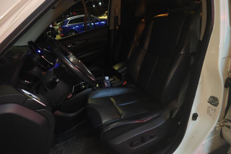 Used Nissan X-Trail 2016 2.5L CVT Sport Edition 4WD Left Front Seat