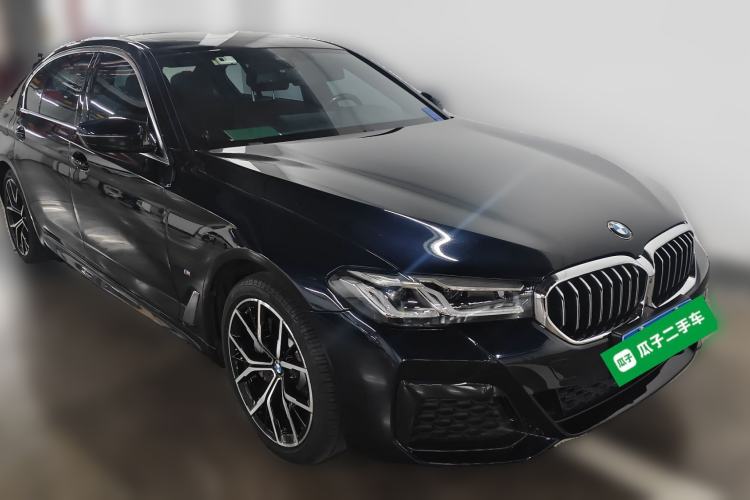 Used BMW 5 Series 2022 Second Facelift 530Li Luxury Version M Sport Package Front Right 45 Deg