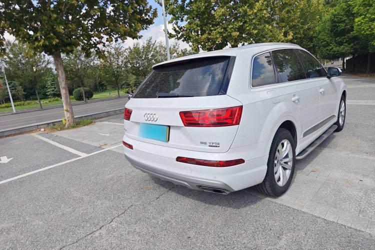 Used Audi Q7 2018 40 TFSI Comfort Model