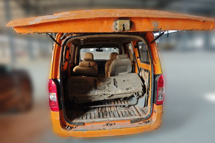 Used Wuling Rongguang V 2016 1.5L Standard Version
