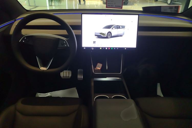 Used Tesla Model Y L 2025 Model Long-Range All-Wheel-Drive Version